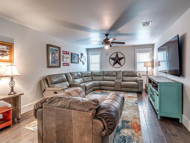 76 Lower Greenway, Carlton Landing, OK 74432