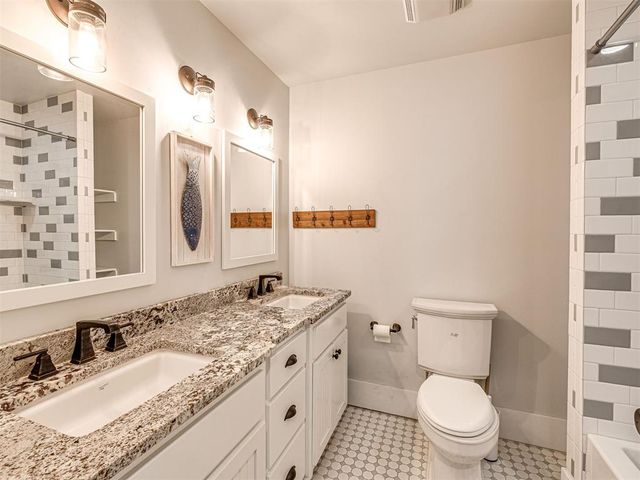 76 Lower Greenway, Carlton Landing, OK 74432