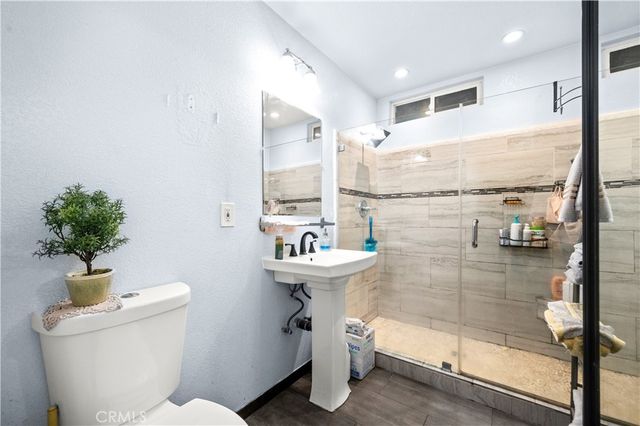 949 Hollins Street, Los Angeles, CA 90023