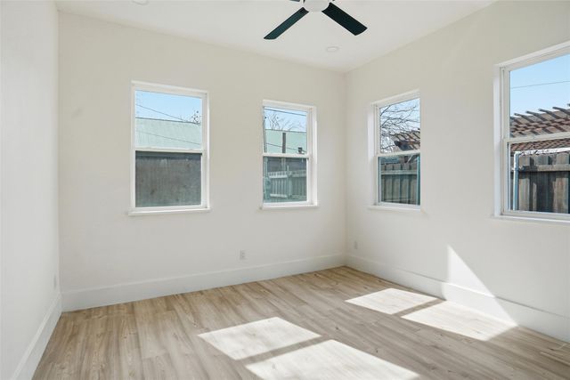 118 Willow Lane, Roanoke, TX 76262