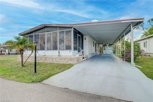 14597 Paul Revere LOOP, North Fort Myers, FL 33917