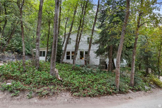 5004 E WASATCH RESORT RD, Sandy, UT 84092