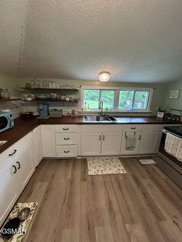 940 E Moody Avenue, Knoxville, TN 37920