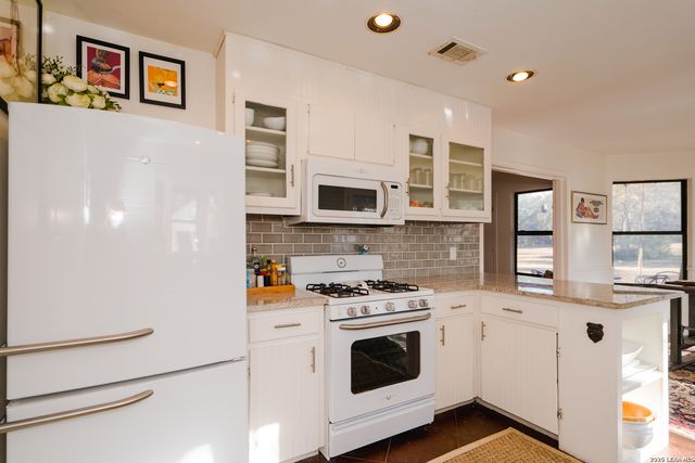 810 Oakwood, San Marcos, TX 78666