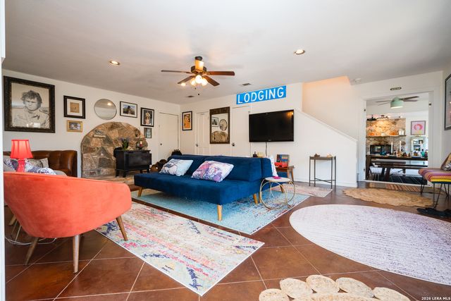 810 Oakwood, San Marcos, TX 78666