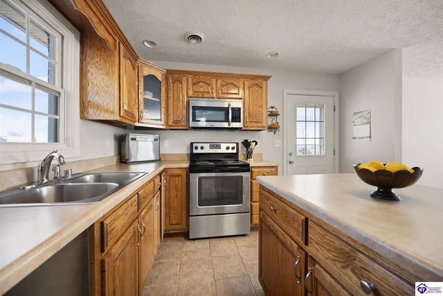 1292 E Gap Hill Road, Cub Run, KY 42729