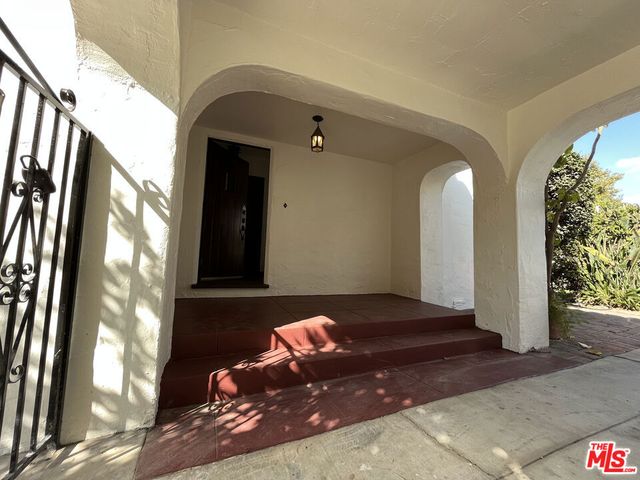 2335 Prosser Avenue, Los Angeles, CA 90064