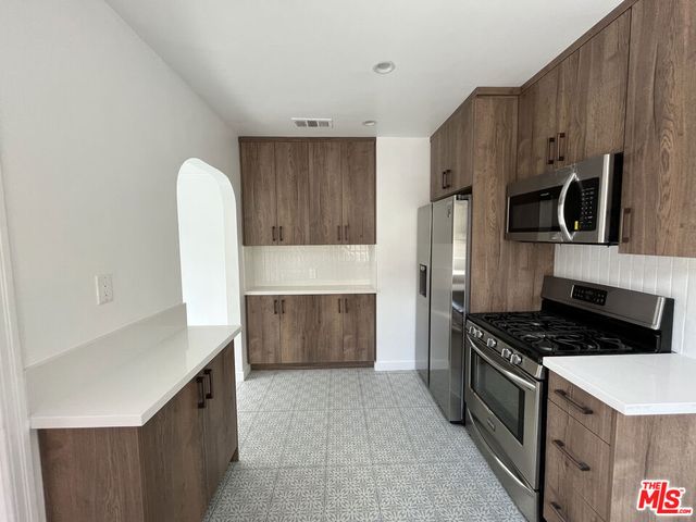 2335 Prosser Avenue, Los Angeles, CA 90064