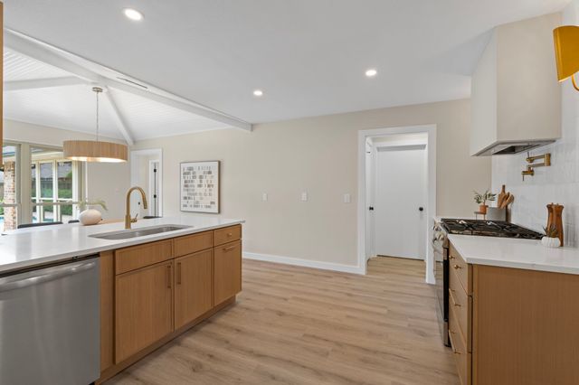2202 Silver Holly Lane, Richardson, TX 75082