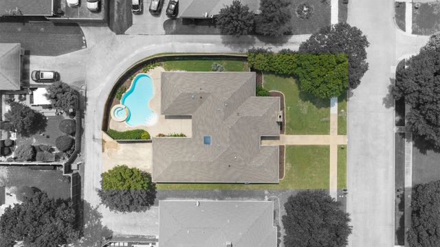 2202 Silver Holly Lane, Richardson, TX 75082