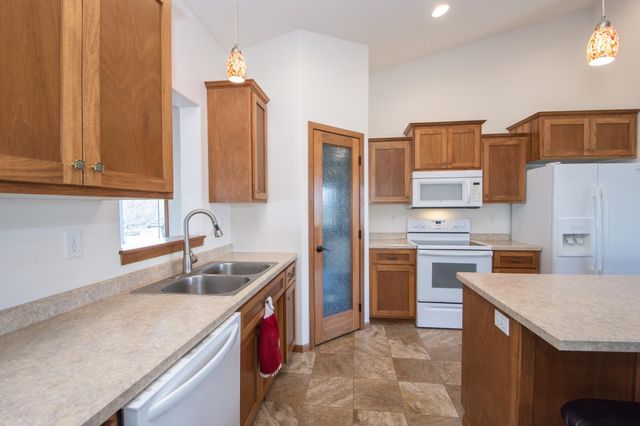 1106 6th Avenue NE, Dilworth, MN 56529