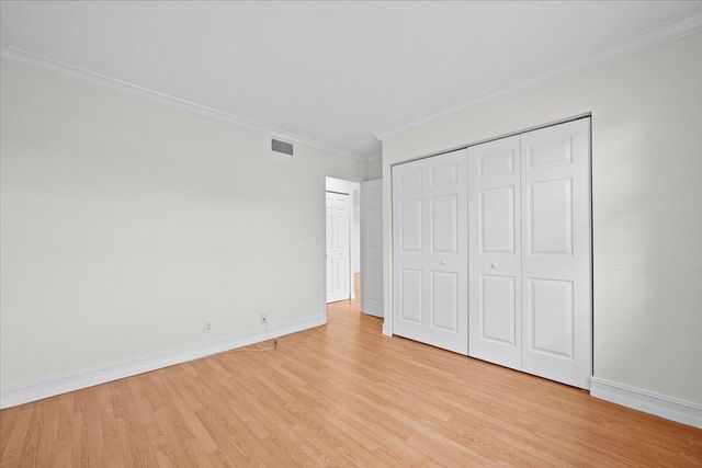 190 Lake Evelyn Drive 190, West Palm Beach, FL 33411
