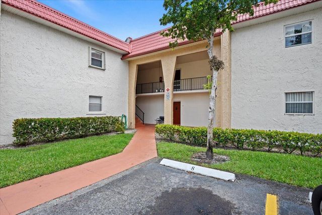 190 Lake Evelyn Drive 190, West Palm Beach, FL 33411
