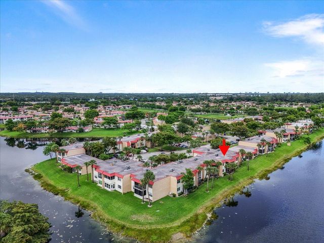 190 Lake Evelyn Drive 190, West Palm Beach, FL 33411