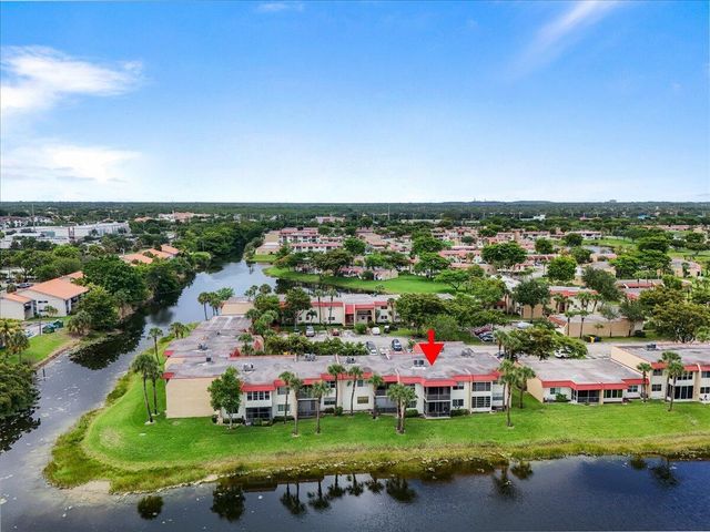 190 Lake Evelyn Drive 190, West Palm Beach, FL 33411
