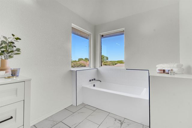 709 Teresa Drive, Desoto, TX 75115