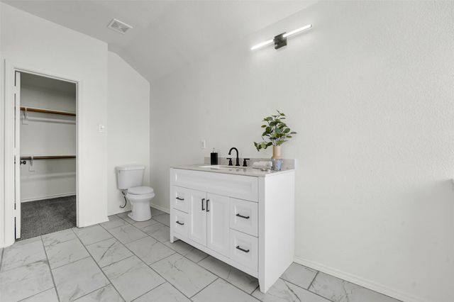 709 Teresa Drive, Desoto, TX 75115