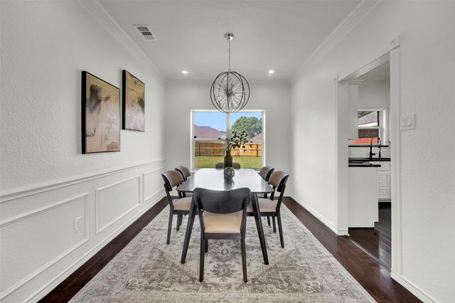 709 Teresa Drive, Desoto, TX 75115
