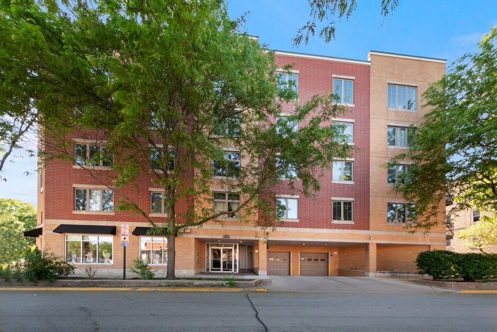 8000 Kilpatrick Avenue 2E, Skokie, IL 60076