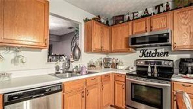 338 Saratoga Place, Riverdale, GA 30296