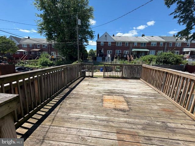 8648 OAK RD, Baltimore, MD 21234