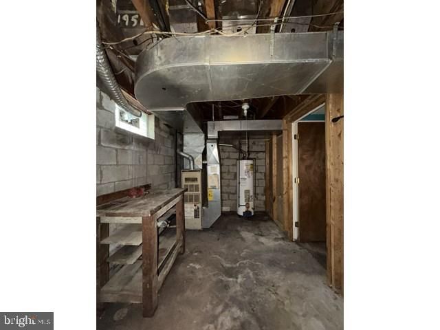 8648 OAK RD, Baltimore, MD 21234