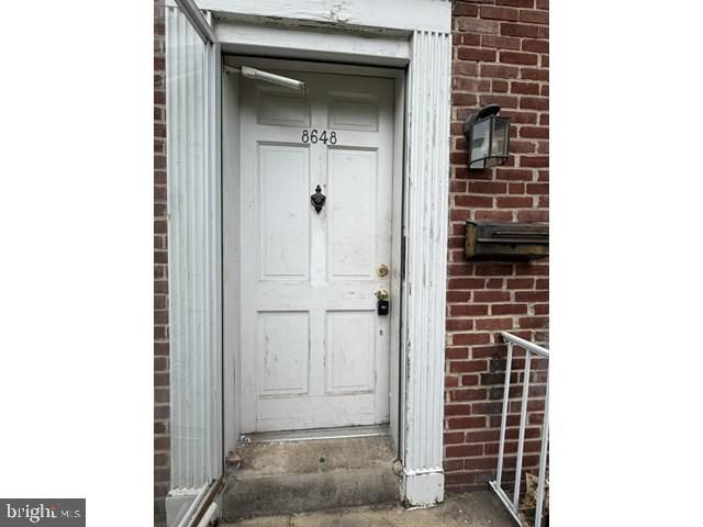 8648 OAK RD, Baltimore, MD 21234