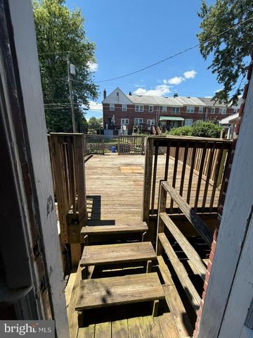 8648 OAK RD, Baltimore, MD 21234