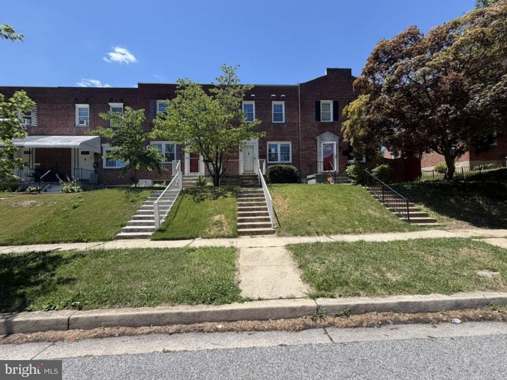 8648 OAK RD, Baltimore, MD 21234