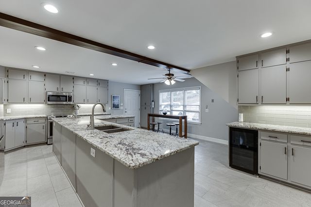 5984 Dolvin Lane, Buford, GA 30518