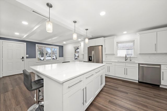 1317 Waverly Place, Joliet, IL 60435