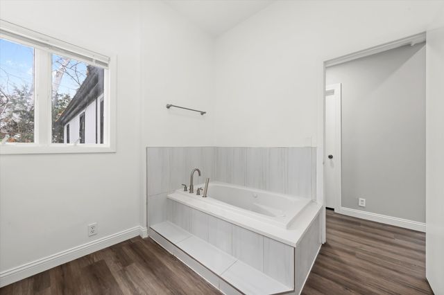 1317 Waverly Place, Joliet, IL 60435