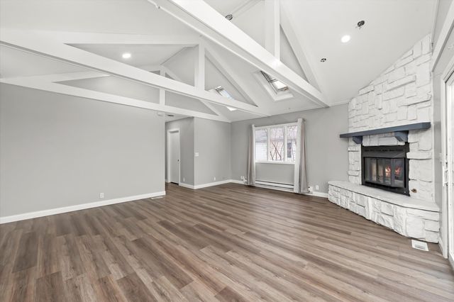 1317 Waverly Place, Joliet, IL 60435