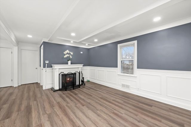 1317 Waverly Place, Joliet, IL 60435