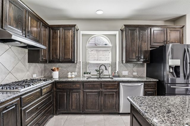 1325 Desert Barrel Drive, Fort Worth, TX 76177