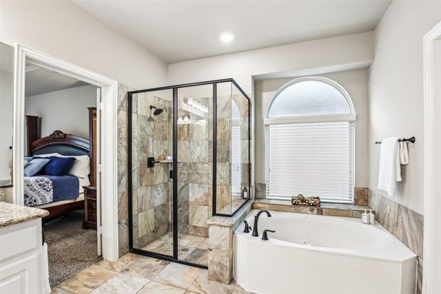 1325 Desert Barrel Drive, Fort Worth, TX 76177