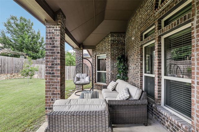 1325 Desert Barrel Drive, Fort Worth, TX 76177