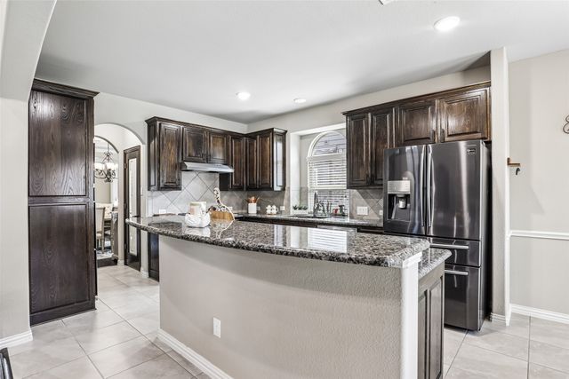 1325 Desert Barrel Drive, Fort Worth, TX 76177