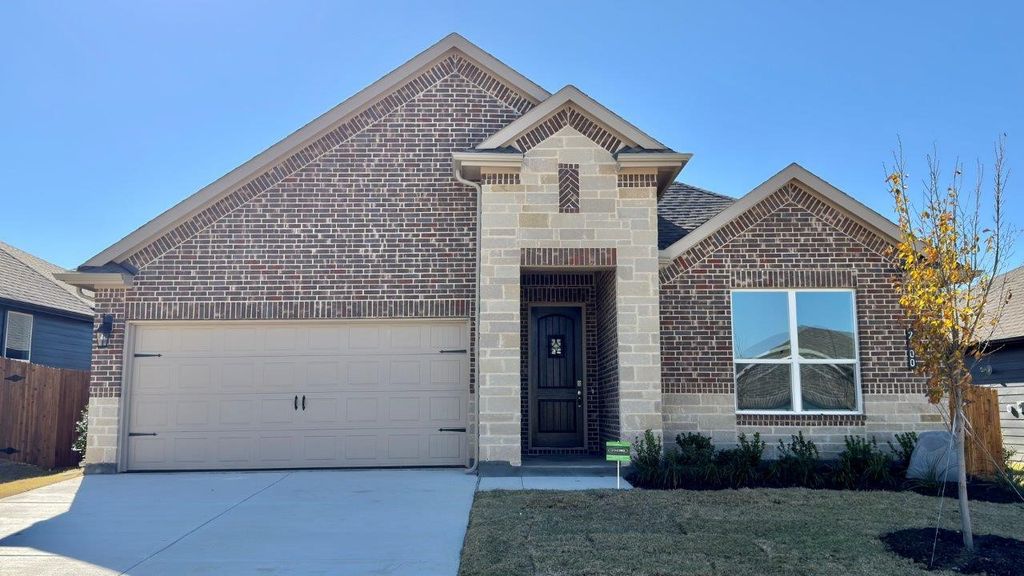 2600 GOLDFINCH Drive, Denton, TX 76205