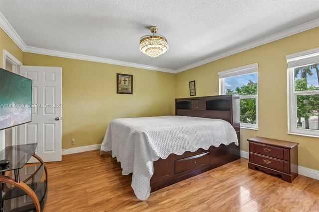 17211 SW 12th Street, Pembroke Pines, FL 33029