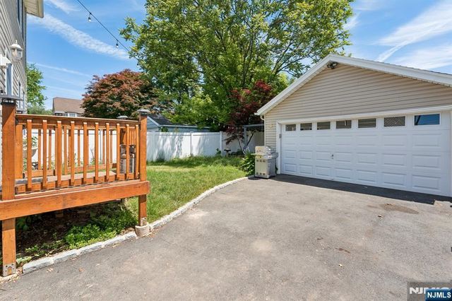 14 Chestnut Terrace, Bloomfield, NJ 07003