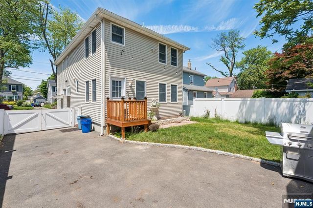 14 Chestnut Terrace, Bloomfield, NJ 07003