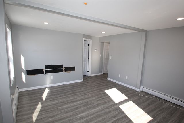 299 Main St 2, North Reading, MA 01864