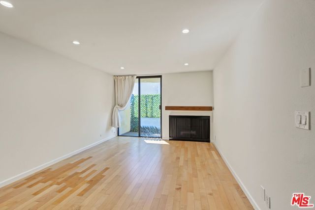 740 N Kings Road 314, West Hollywood, CA 90069