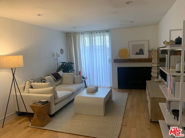 740 N Kings Road 314, West Hollywood, CA 90069