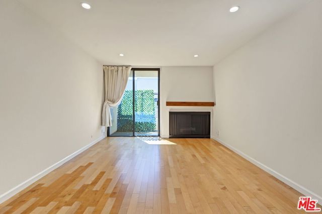 740 N Kings Road 314, West Hollywood, CA 90069