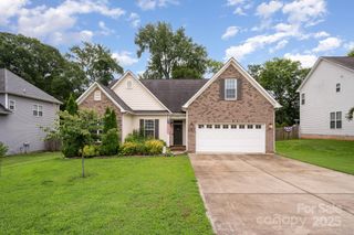 220 Ridge Drive, Harrisburg, NC 28075