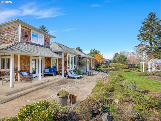 2537 PINE RIDGE Dr, Gearhart, OR 97138