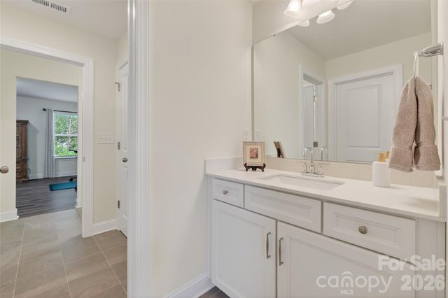 3881 Center Place Drive, Harrisburg, NC 28075