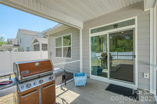 3881 Center Place Drive, Harrisburg, NC 28075